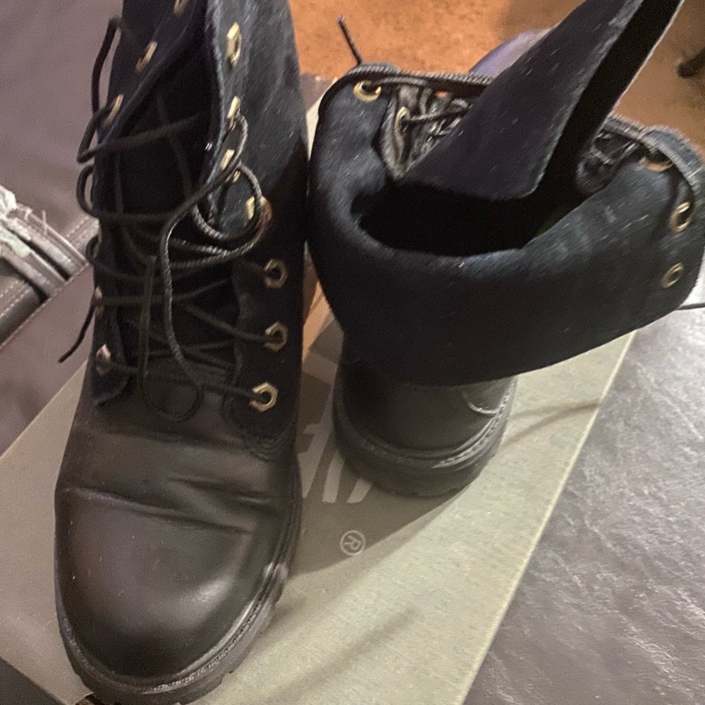 Timberlands - Picture 5 of 11